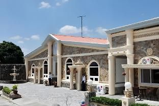 Olle Hotel Mabalacat Екстер'єр фото
