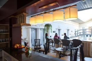 Olle Hotel Mabalacat Екстер'єр фото